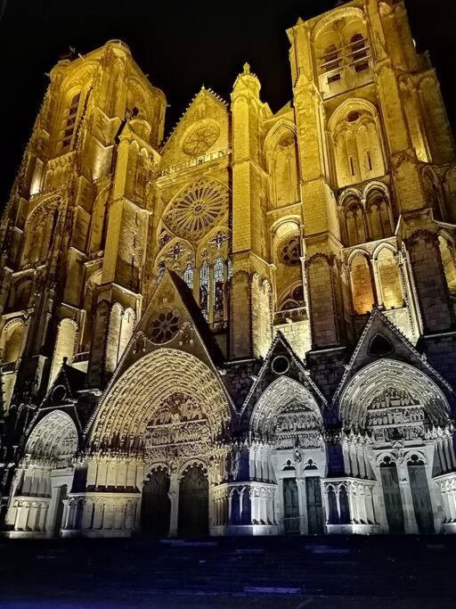 Maison De Ville Bourges Exteriör bild
